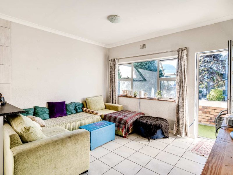 Dual-Living Flexibility Or A True Investment Gem! - Photo 3