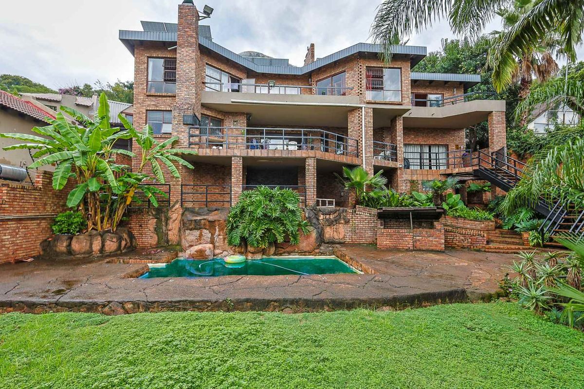 Stunning Off-Grid Oasis - Photo 2