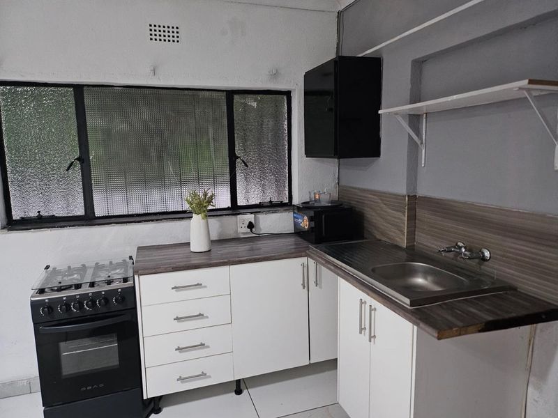 3 bedroom house for Sale in Buccleuch - Photo 8