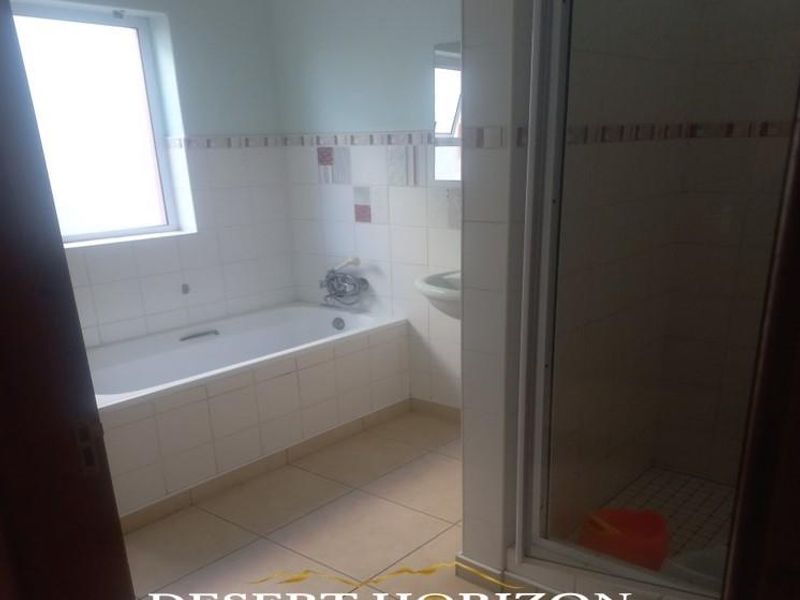 Walvisbay, Fairways Estate | Spacious 3 Bedroom House with Flat for sale - Photo 9