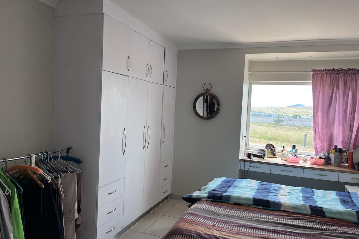 Two-bedroom retirement unit FOR SALE - Photo 3