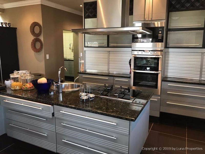 Price Reduced!!Modern Kramersdorf Mansion with permanent dune view - Photo 4