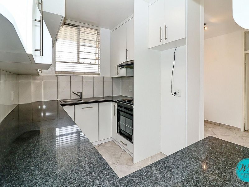 Ideal Starter Home or Investment in Secure Complex! - Photo 2