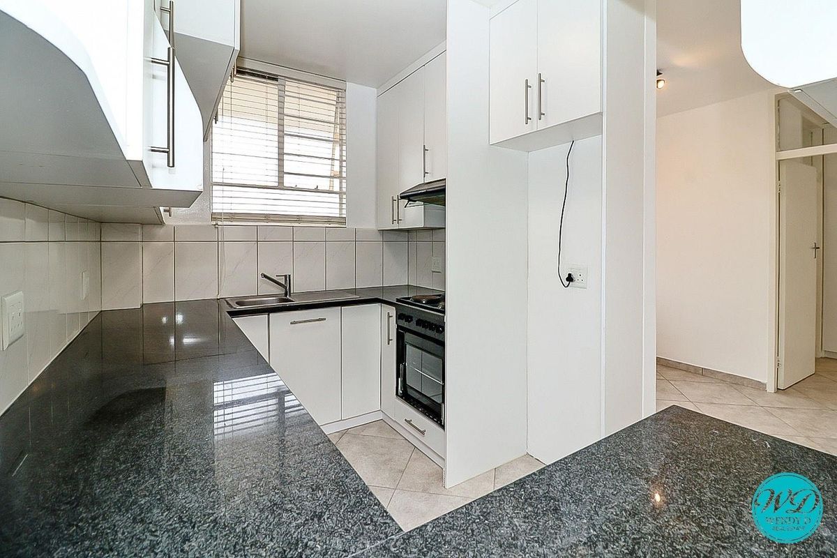 Ideal Starter Home or Investment in Secure Complex! - Photo 2