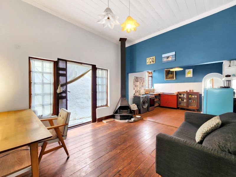 CHARMING OLD-WORLD SEMI-DETACHED COTTAGE WITH ENDLESS POTENTIAL - Photo 6