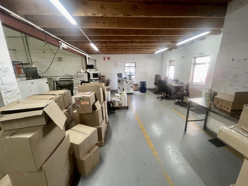 Hendra - Mini Factory / Warehouse To-Let | Red Hill - Photo 8