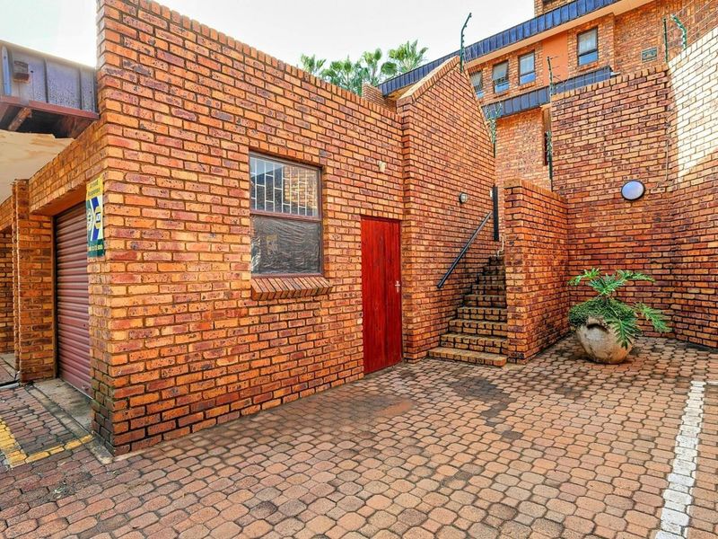 If homes could speak, this one would say: Life is Sweet. - Photo 7