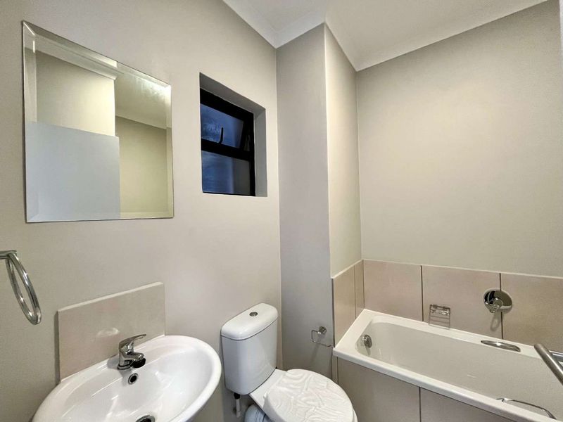 Elegant 2-Bed Apartment with Scenic Views in The Woods Estate - Photo 8