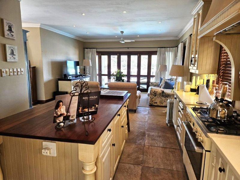 5 Bedroom Home in Estate D'Afrique - Photo 8