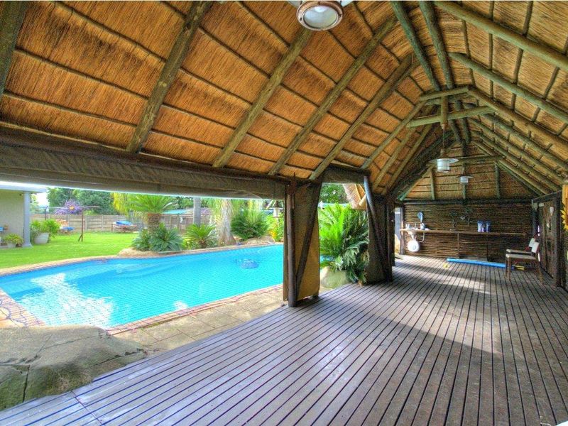 Massive Family home plus Flatlet! - Photo 3