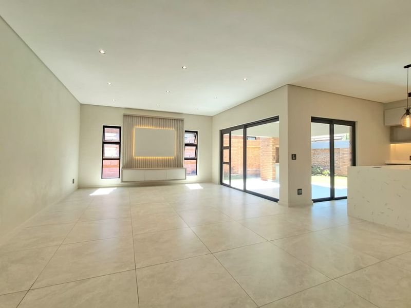 3 Bedroom Cluster in Brackenhurst - Photo 6