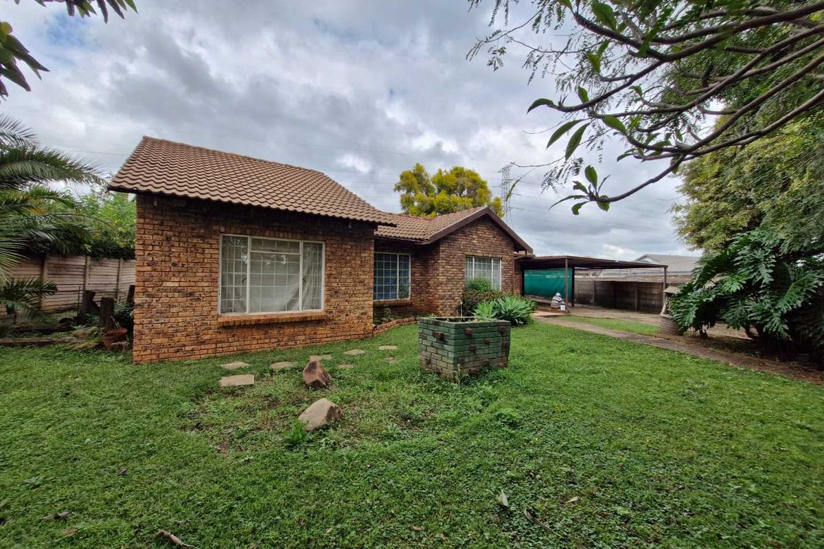 3 Bedroom house for sale in  Orchards - Photo 5