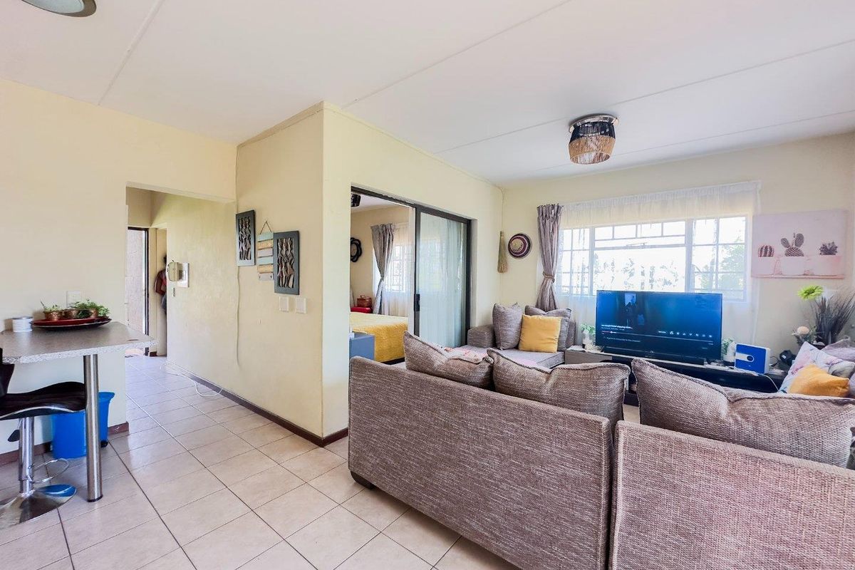 Smart Investment or Ideal First Purchase – 2-Bedroom Apartment with Balcony - Photo 5