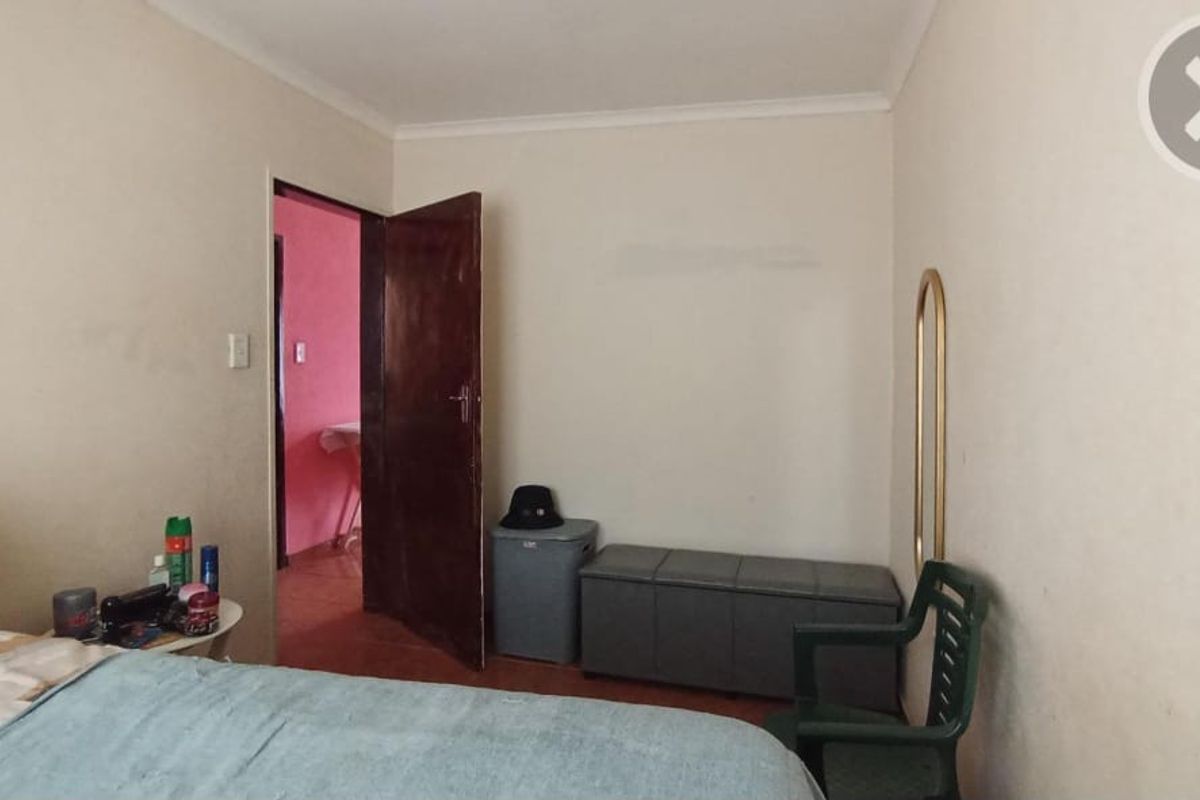 2 Bedroom House for Sale in Soshanguve - Photo 5