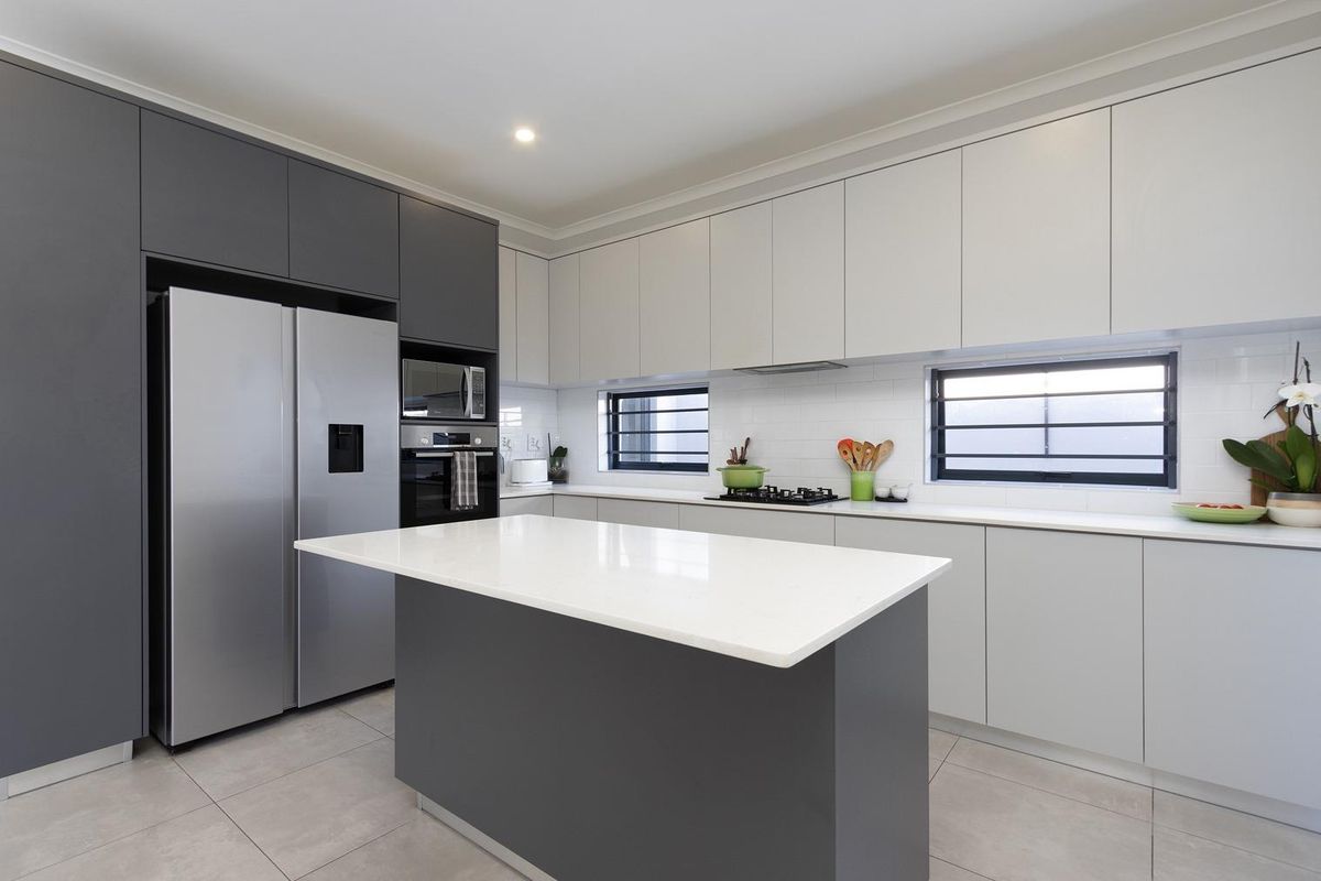 Charming Family Living in the Heart of Sandown - Photo 4