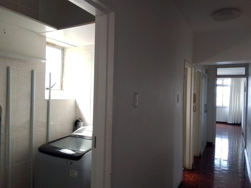 2 Bedroom Apartment with Harbour Views on the Esplanade! - Photo 10