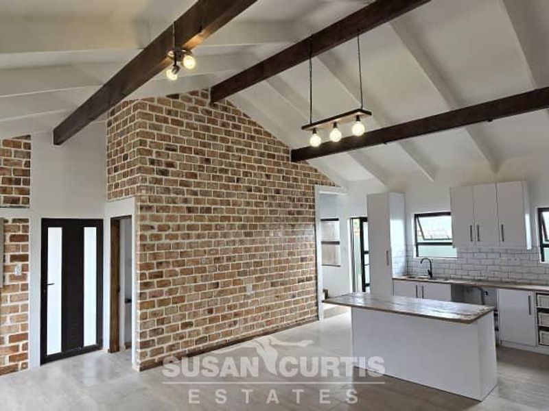 Finish & Flourish: 3 Townhouses in Prime Area - Photo 6