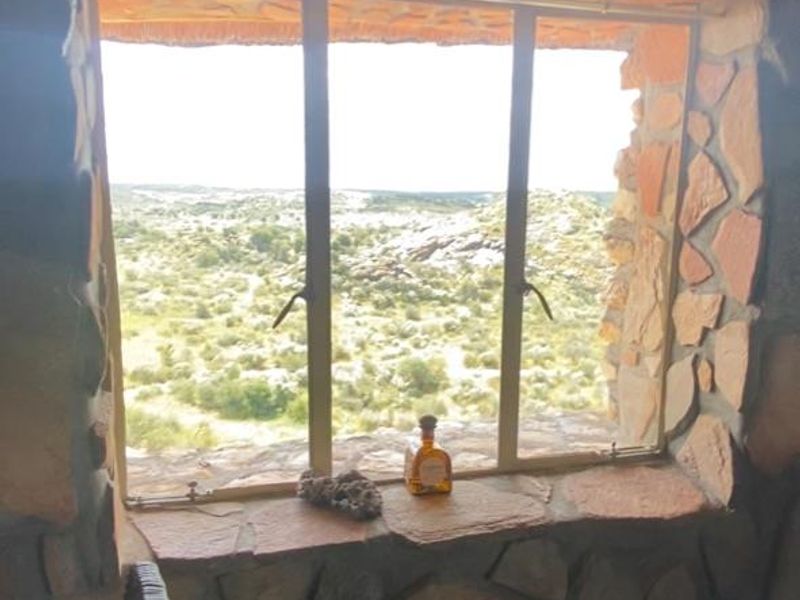 Luxurious Game Lodge & Wilderness Estate – 3,000 Hectares, 89 km from Windhoek, en route to Gobabis Namibia - Photo 8