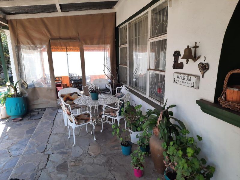 Charming 3 Bedroom House in Aliwal North - Photo 3