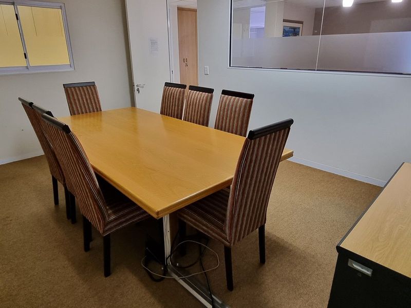 Ground Floor Office in Beautiful Business Park - Photo 3