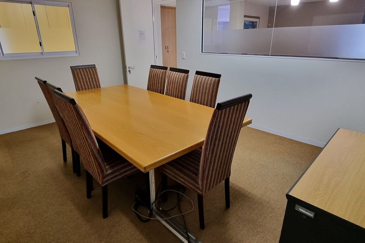 Ground Floor Office in Beautiful Business Park - Photo 3