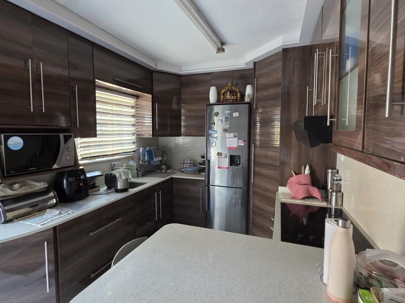 Charming Arena Park Home with Versatile Space &amp; Scenic Views! - Photo 6
