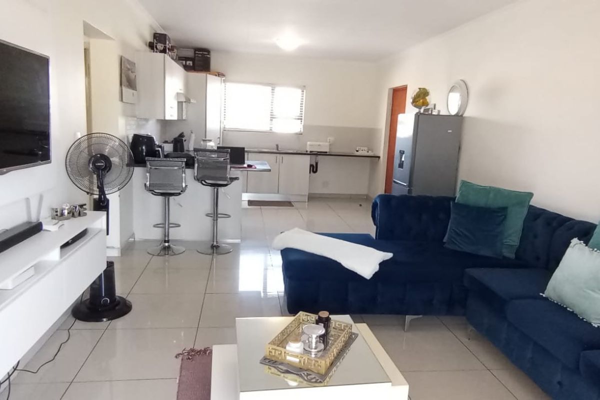 3 Beds Apartment FOR SALE in Pomona. - Photo 4