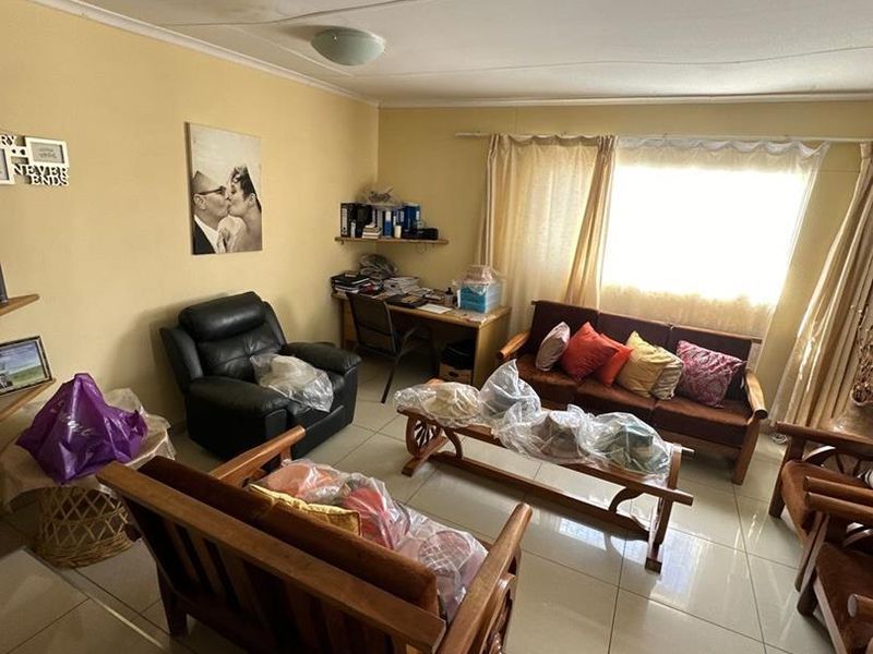 3 Bedroom House for Sale - Photo 9
