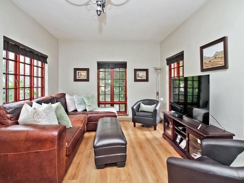 Palatial Home in Beautiful Secure Hurlingham Manor - Photo 6