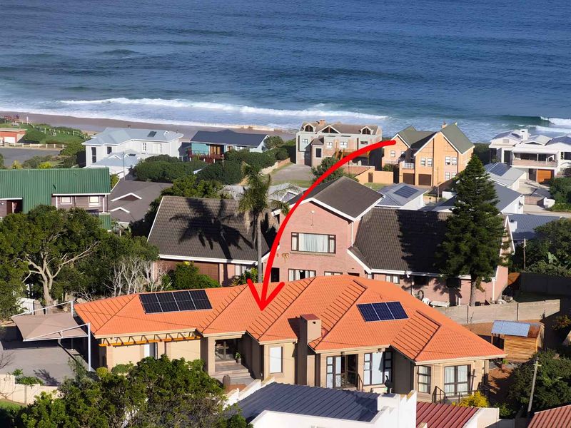 Immaculate Single-Level Coastal Home with Solar, 3 En-Suite Bedrooms & Exceptional Extras - Photo 1