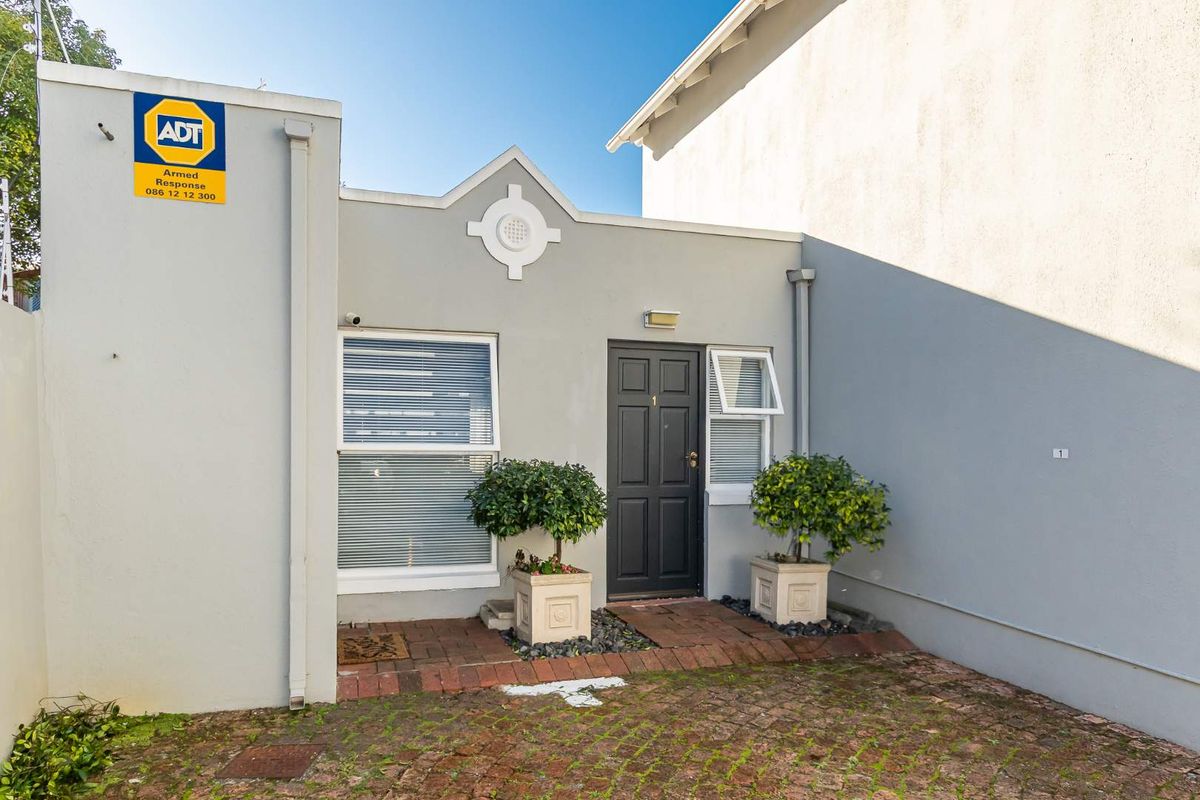 Stylish North facing lock-up & go - Photo 2