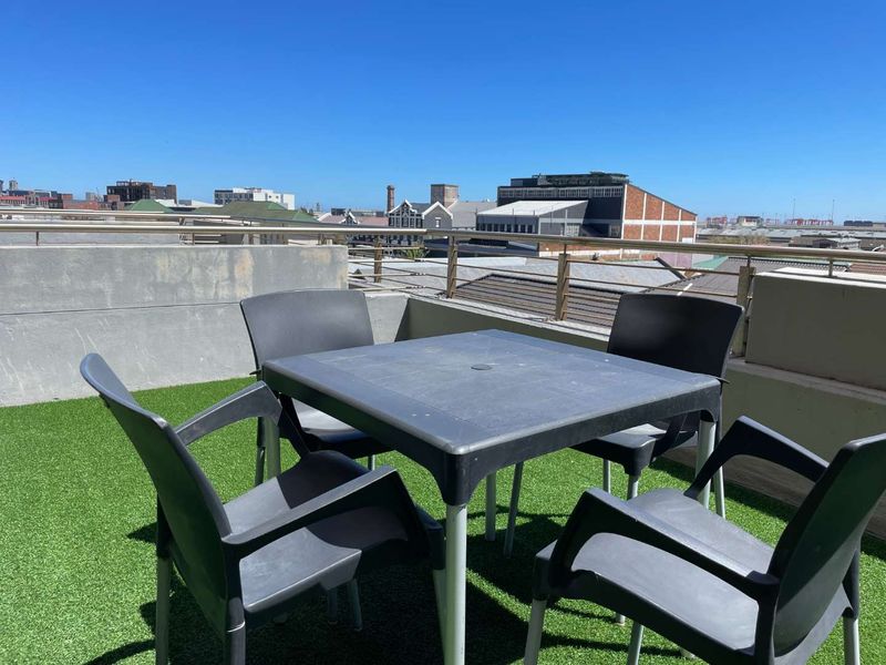 Stylish airbnb studio with huge terrace and harbour views - Photo 6