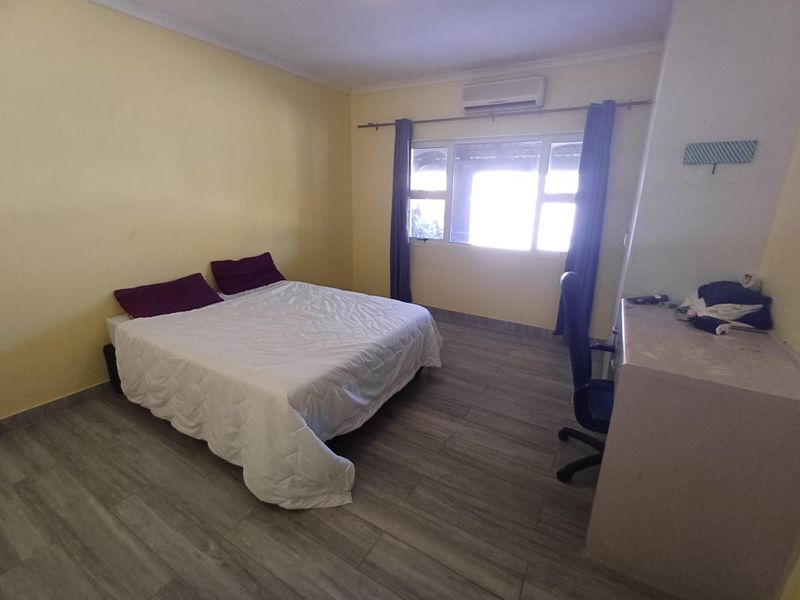 Serene Oasis: 4-Bedroom Home with Pool, Gardens, and Staff Quarters - Photo 6