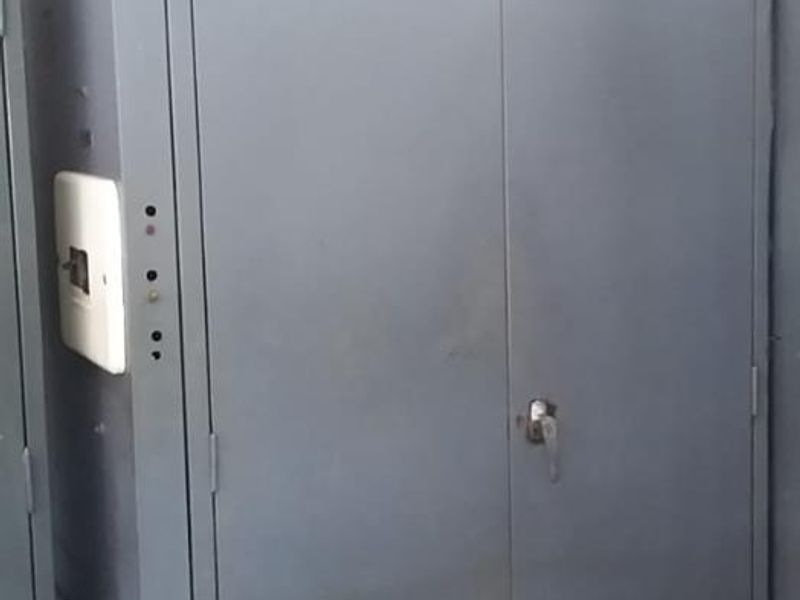 FULLY EQUIPT BUTCHERY . VERY WELL ESTABLISHED.  31 YEARS UP AND RUNNING.  LOJAL CLIENT BASE. - Photo 6