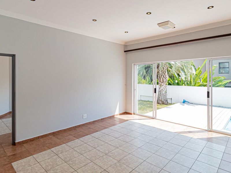 5 Bedroom House to Rent in Dainfern Golf Estate - Photo 10