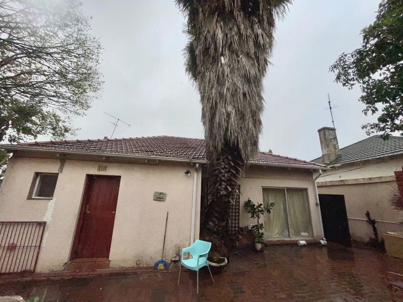 Exceptional 3-Cottage Estate for Visionary Investors - Photo 9