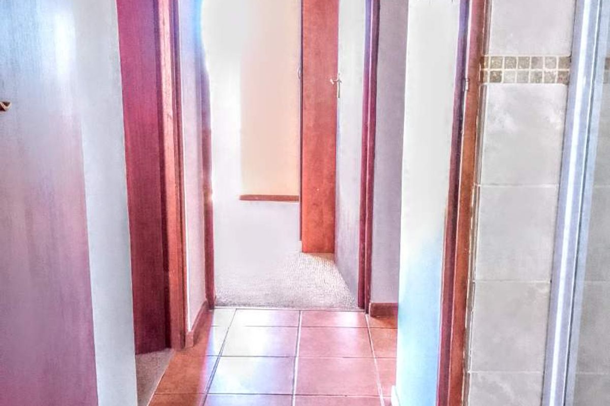 Discover tranquility and comfort in this charming 2-bedroom apartment. - Photo 5