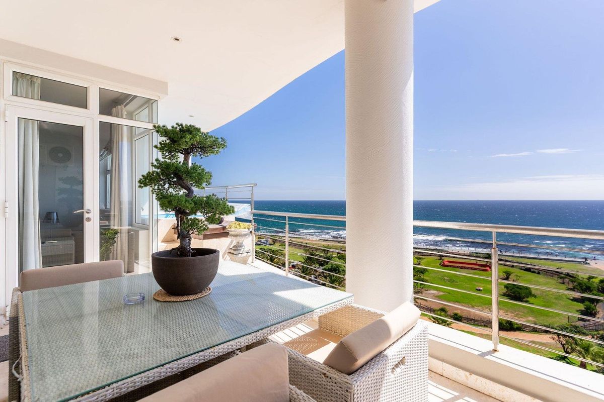 Oceanfront Elegance: Luxury Living in the Heart of Mouille Point - Photo 4