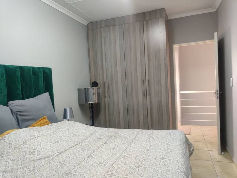 For Sale: Your Dream Home, Move-in Ready Townhouse - Photo 5