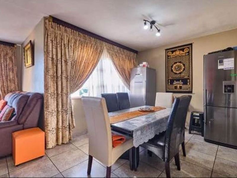 Spacious Duplex for Sale near Isipingo Beach – Secure Complex Living - Photo 7