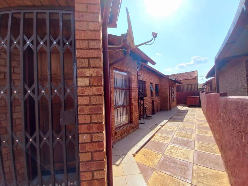 Three bedrooms house for sale in Block WW - Photo 5