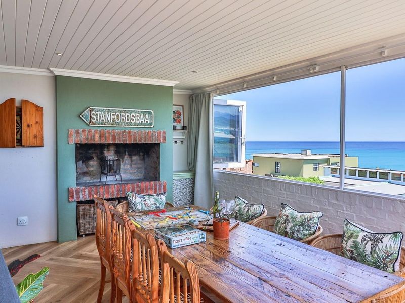 Seaside Stunner in De Kelders - Photo 4