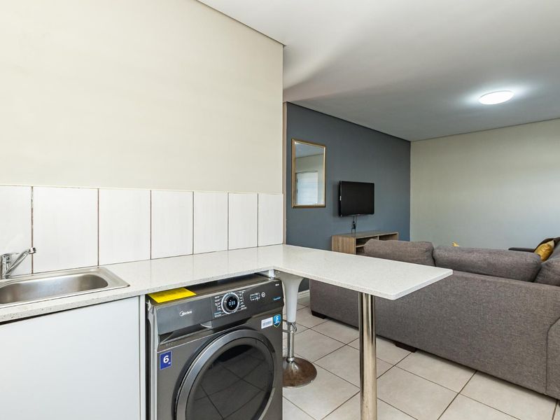 SMART GROUND FLOOR UNIT - Photo 6