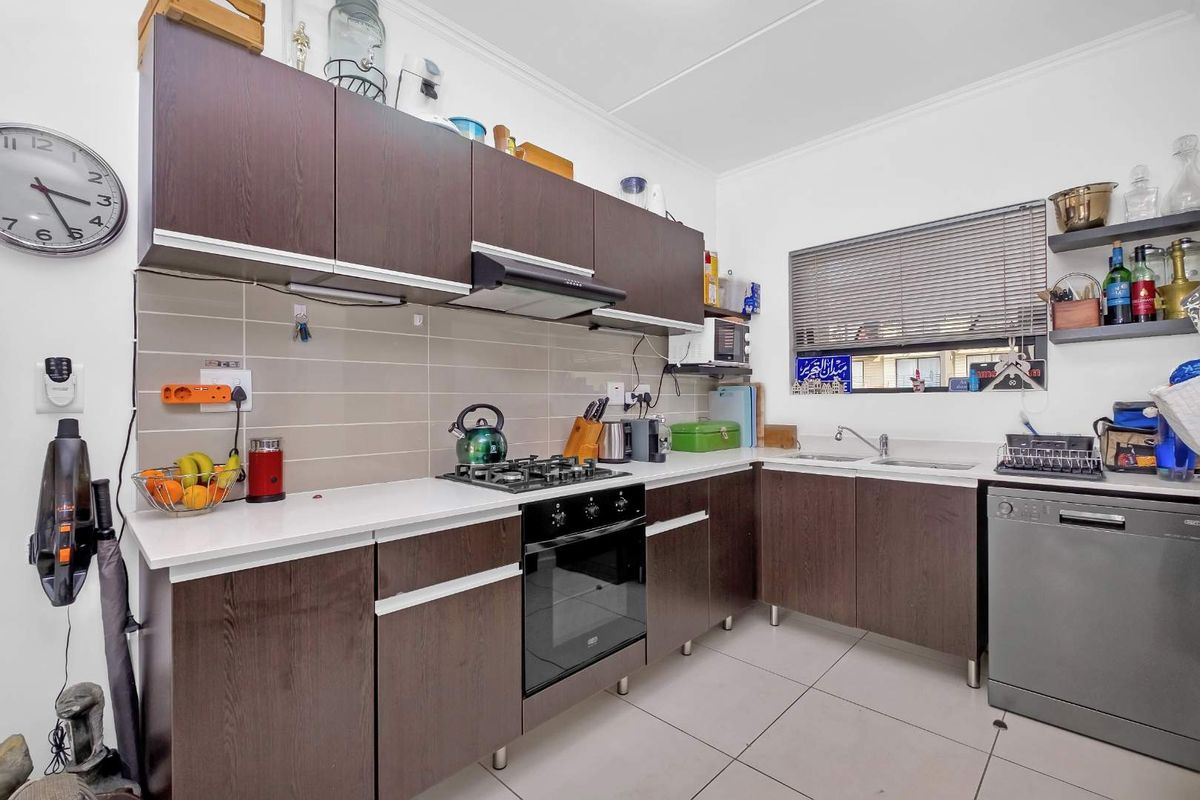 2 BEDROOM APARTMENT FOR SALE IN FOURWAYS - Photo 2