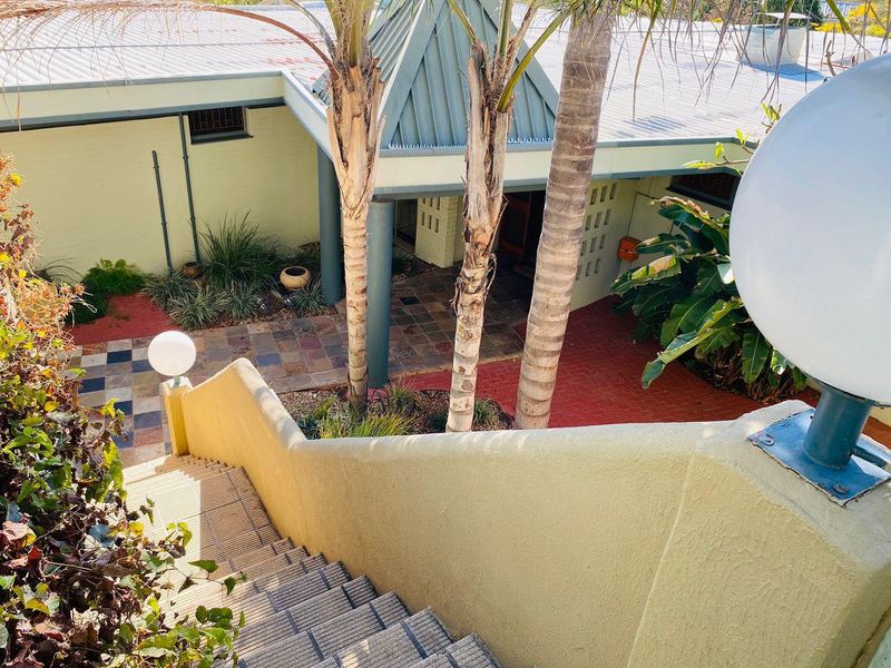 Old world charm with a tranquil garden and a 270 degree view of Klein Windhoek– Available for Rent - Photo 6