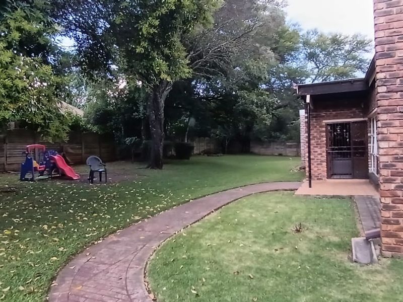 HOUSE FOR SALE,SKUINSHOOGTE,NEW CASTLE - Photo 7