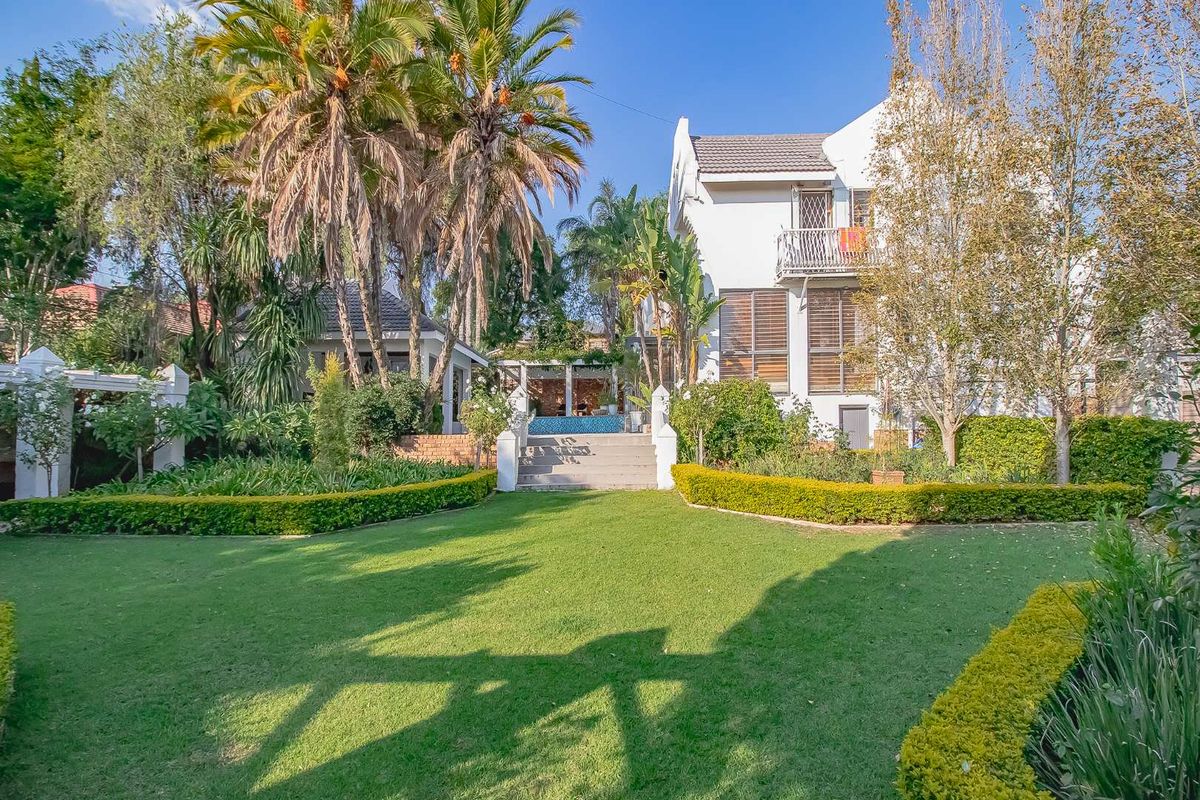 Large Cape Dutch style home in Sterrewag. - Photo 4