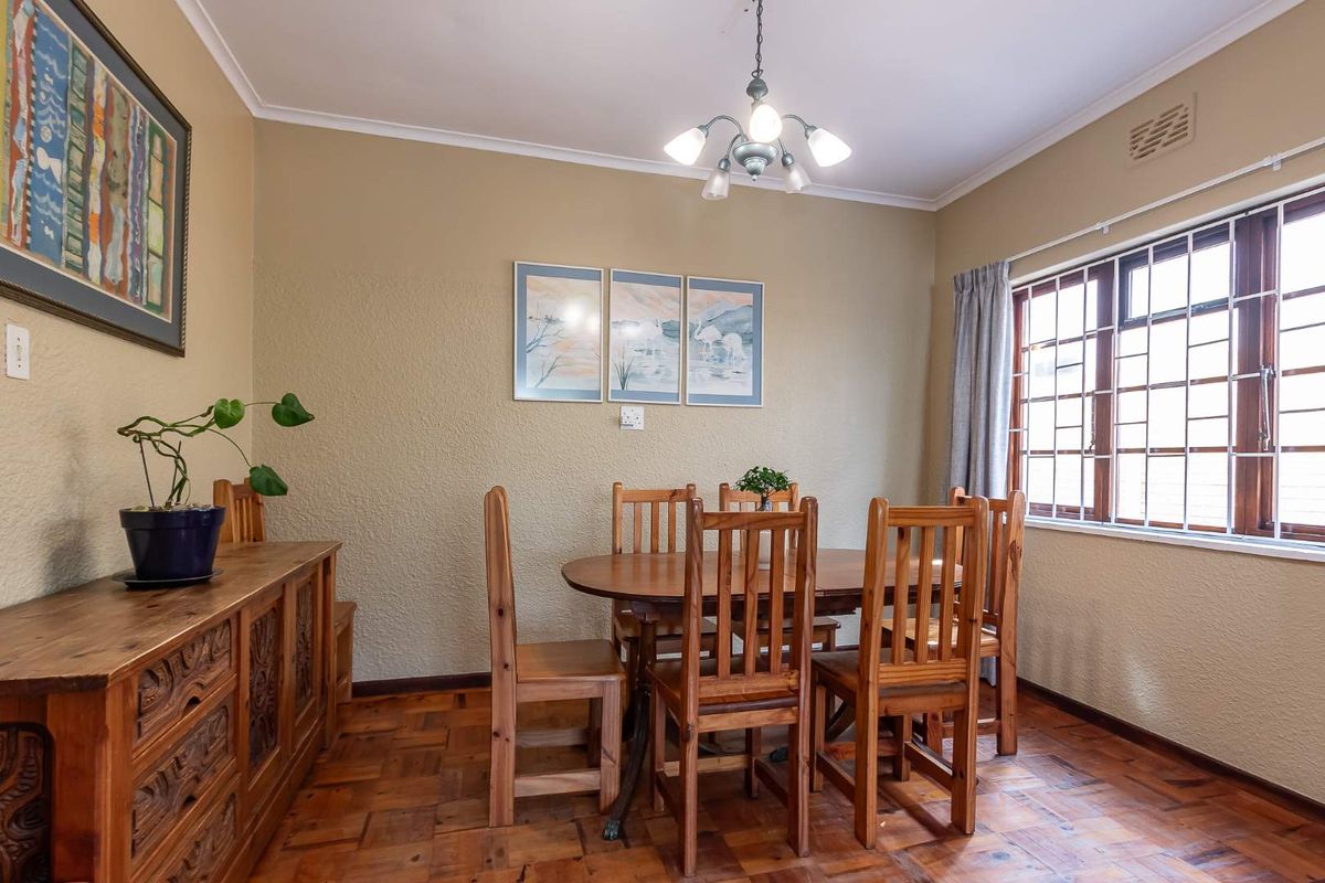 In the heart of Fish Hoek, we find a charming character-filled home - Photo 4