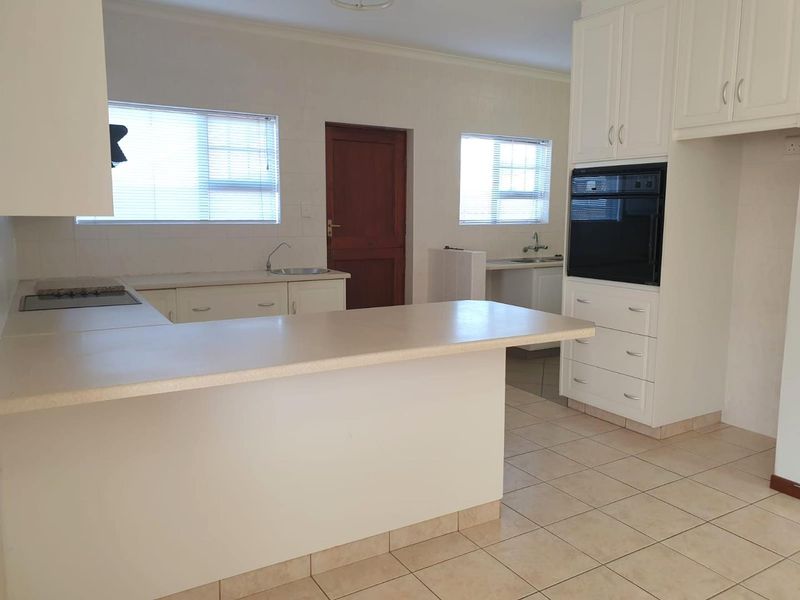 3 Bedroom House for Sale in Fijnbosch Park - Photo 4