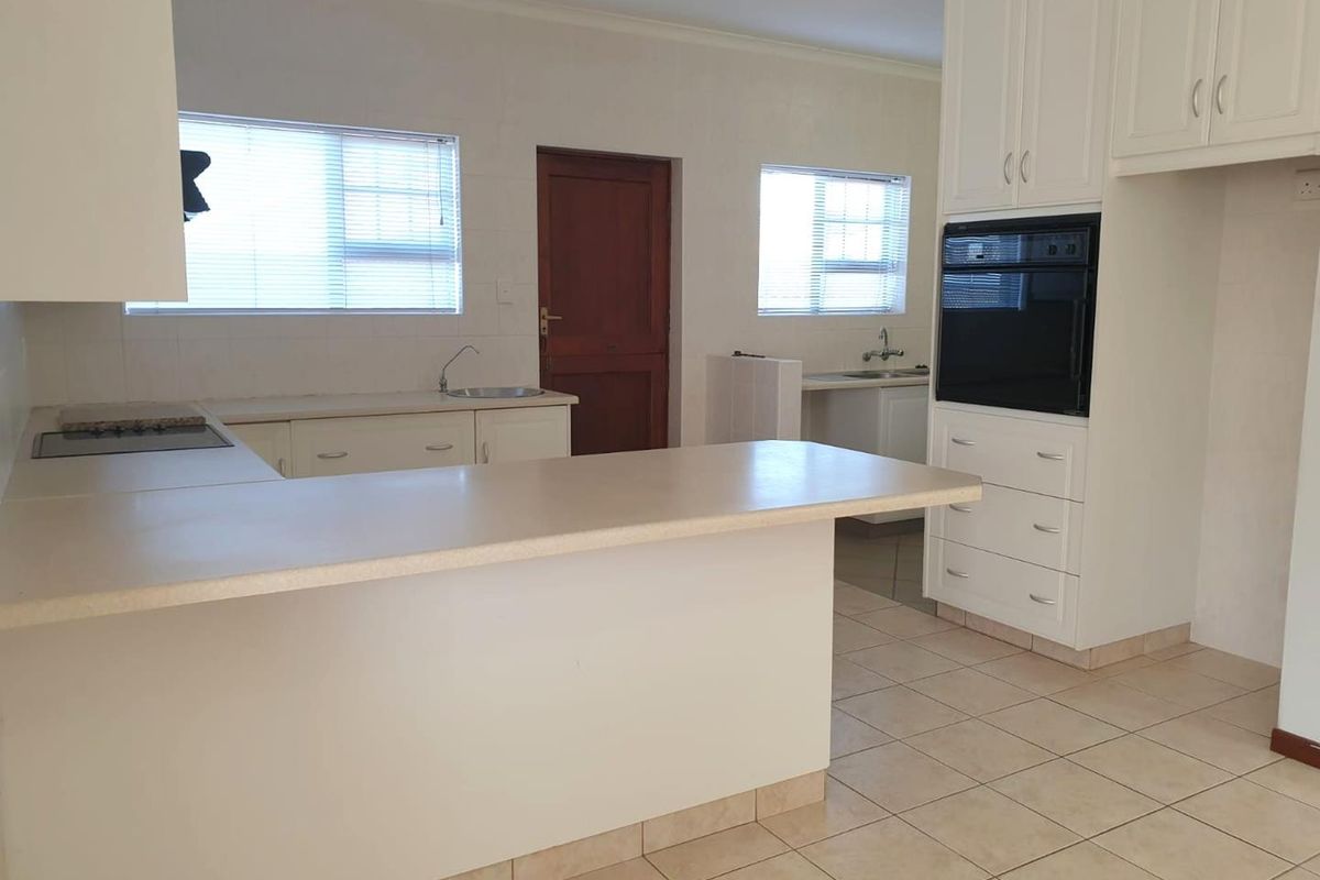 3 Bedroom House for Sale in Fijnbosch Park - Photo 4